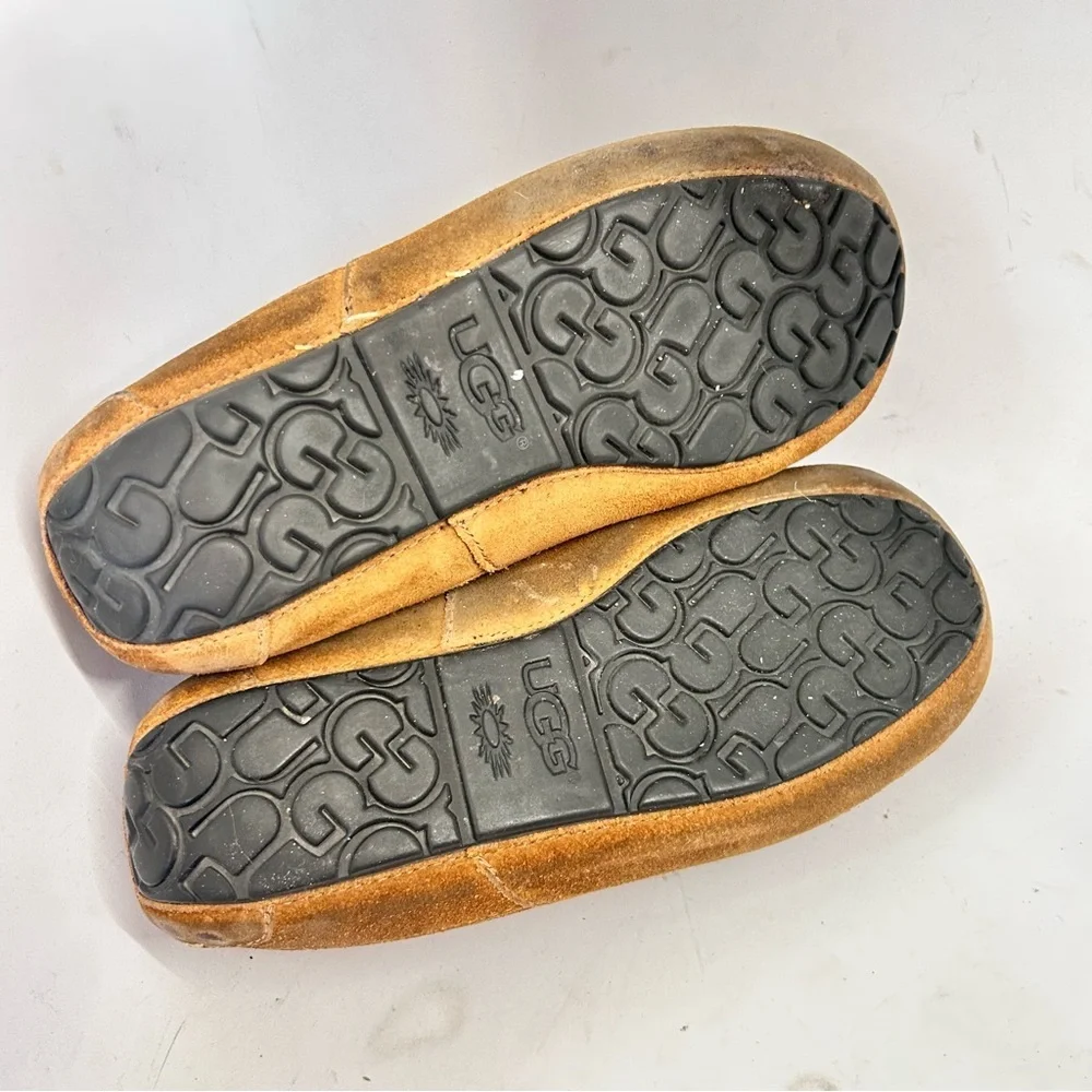 UGG men’s ascot